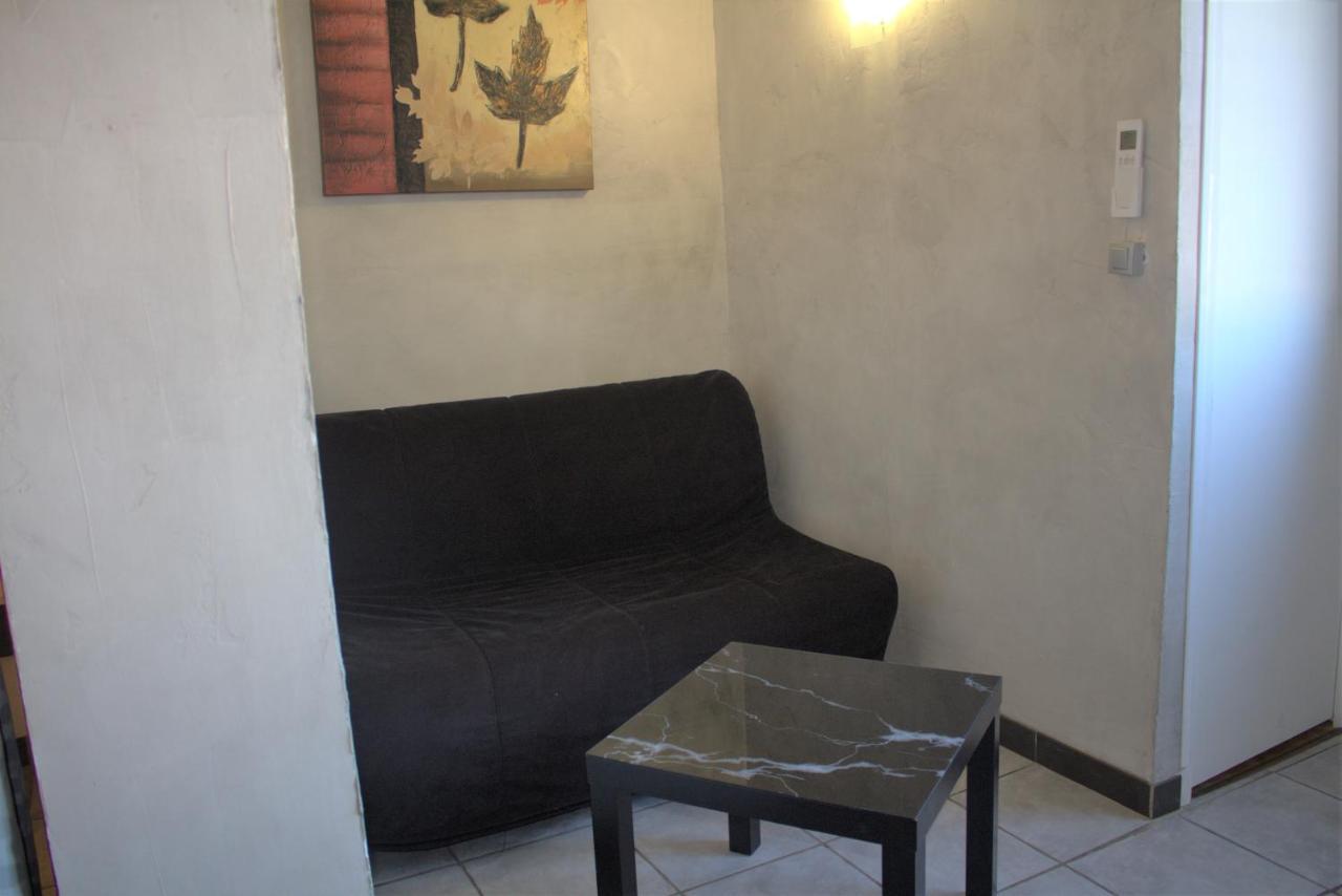Logis Hotel Le Clement V Roquemaure  Ngoại thất bức ảnh
