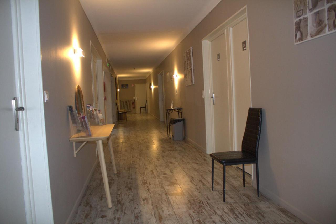 Logis Hotel Le Clement V Roquemaure  Ngoại thất bức ảnh