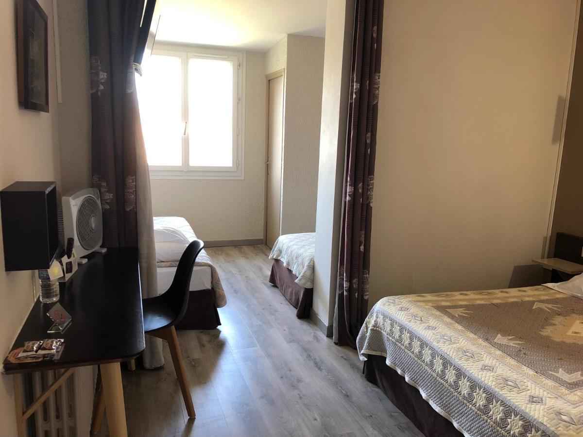 Logis Hotel Le Clement V Roquemaure  Ngoại thất bức ảnh