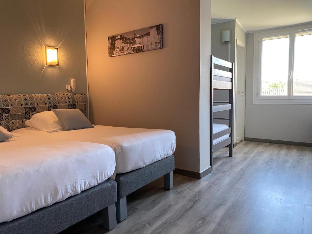 Logis Hotel Le Clement V Roquemaure  Ngoại thất bức ảnh