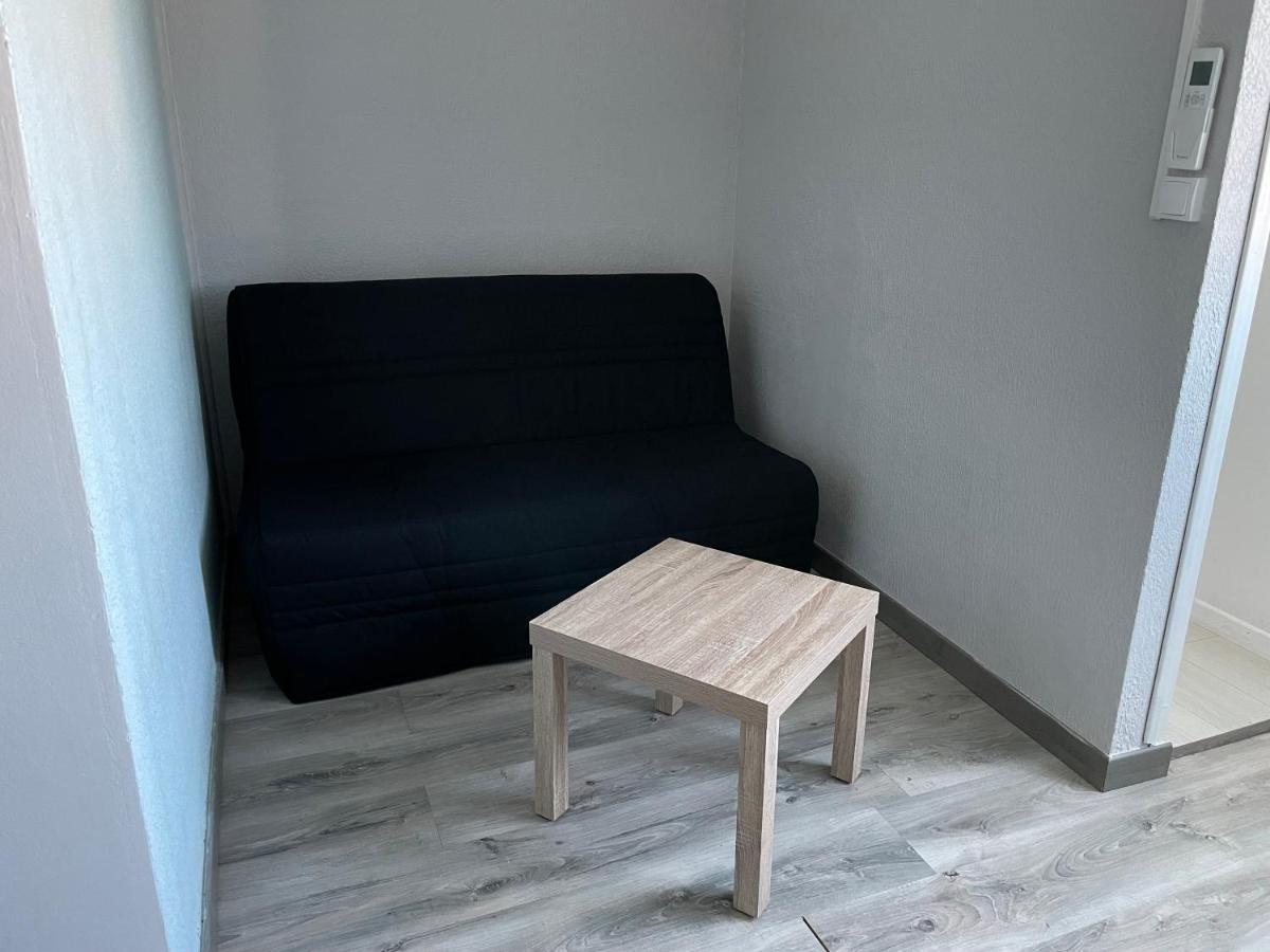 Logis Hotel Le Clement V Roquemaure  Ngoại thất bức ảnh